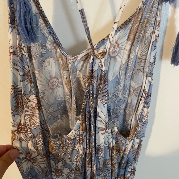 Floral Jumpsuit in great condition. Perfect for the summer. - Picture 5 of 7